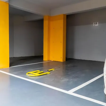 Signature 5 * Tirana